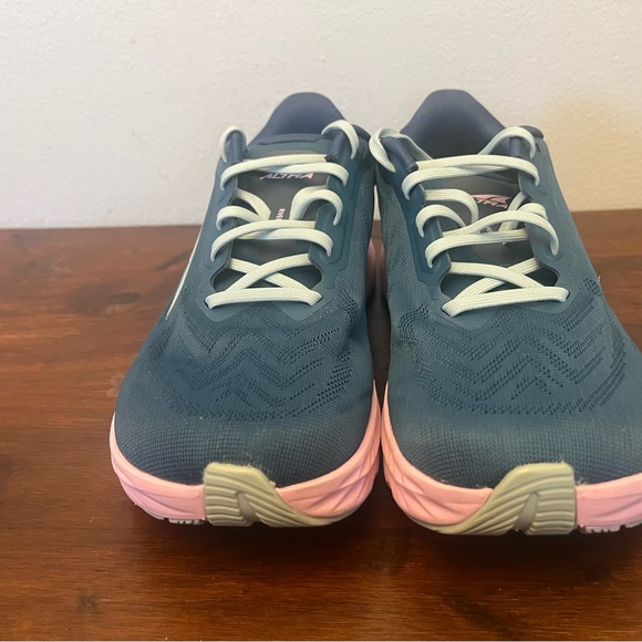 Altra Rivera 4 - Picture 3 of 7